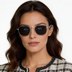 bs1913-0722_silver_rectangular_titanium_sunglasses_model