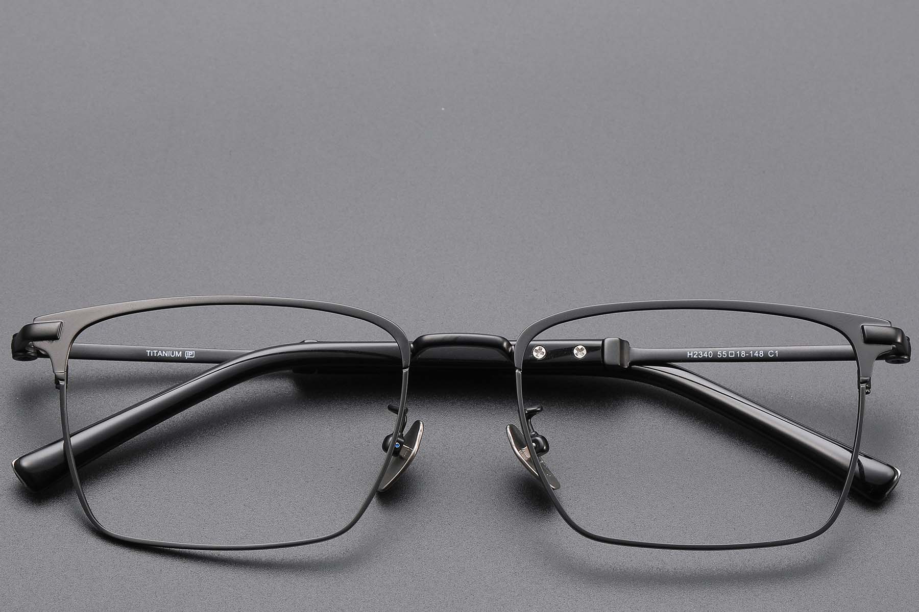 BS1913-0754_Black_Semi-rimless_Titanium_Glasses_front