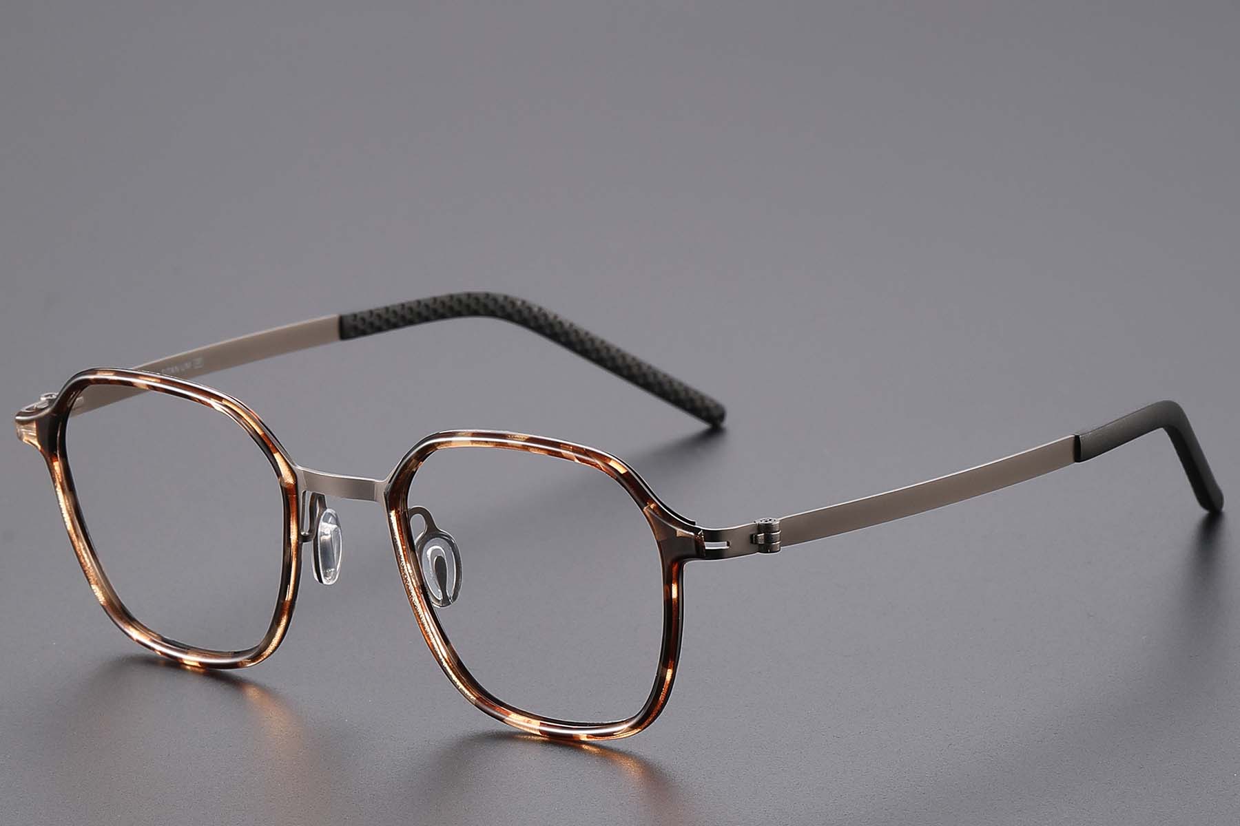 BS1913-0759_Tortoiseshell_Rectangular_Titanium_Glasses_corner