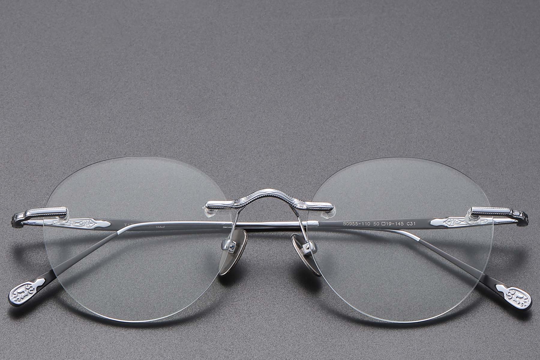 BS1913-0770_Silver_Invisible_Titanium_Glasses_front