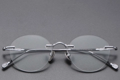BS1913-0770_Silver_Invisible_Titanium_Glasses_front