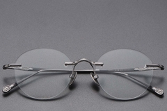 BS1913-0771_Grey_Invisible_Titanium_Glasses_front