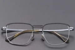 BS1913-0774_Silver_Aviator_Titanium_glasses_front