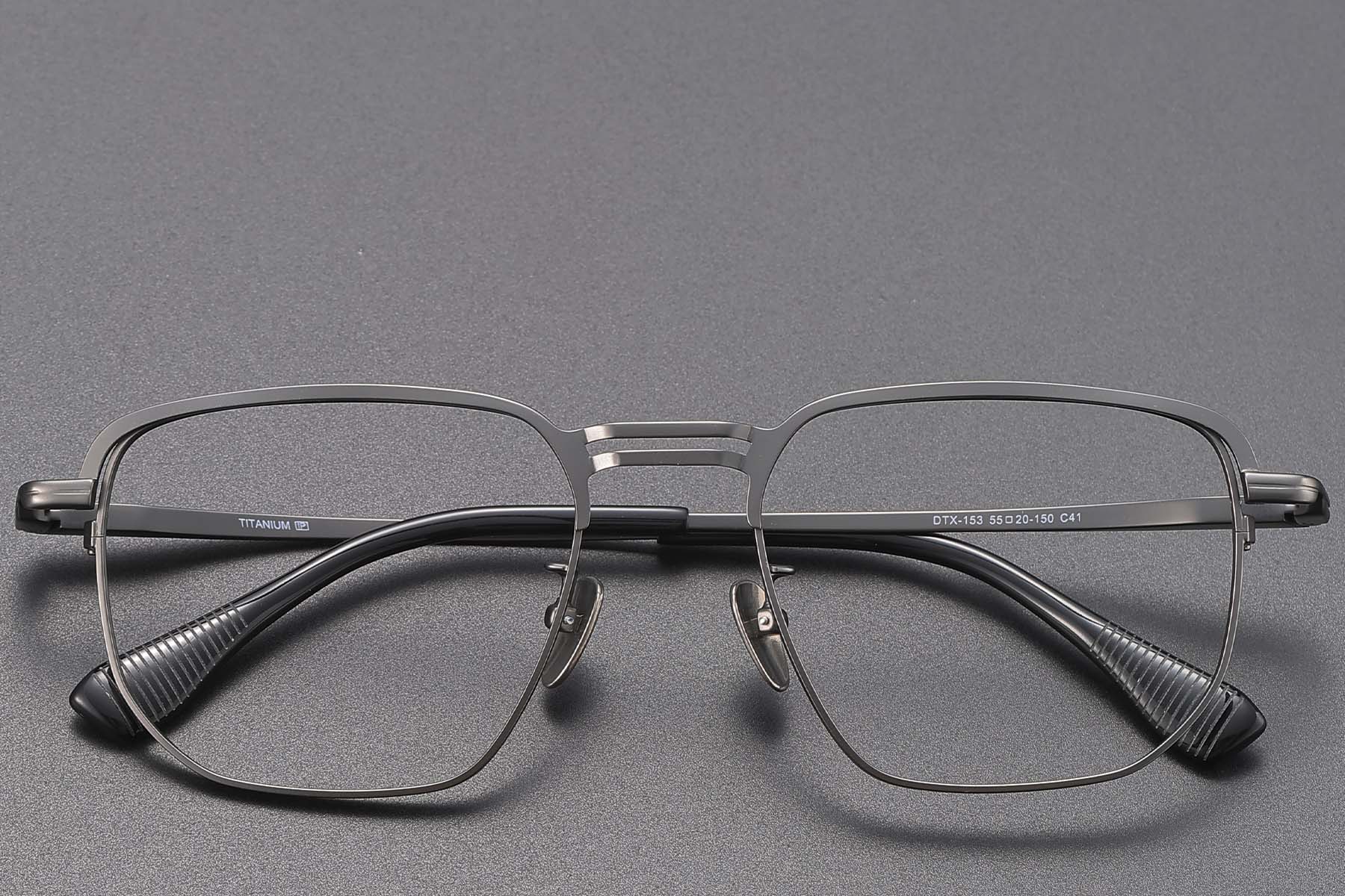 BS1913-0775_Grey_Aviator_Titanium_glasses_front