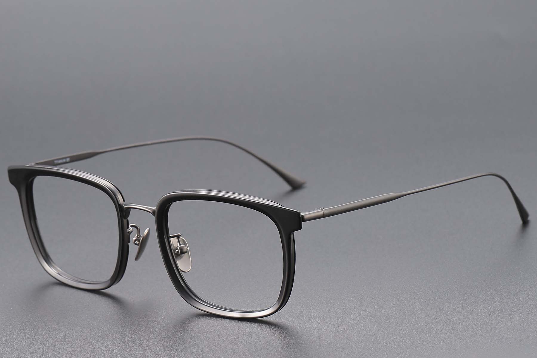 BS1913-0783_Black_Rectangular_Titanium_glasses_corner