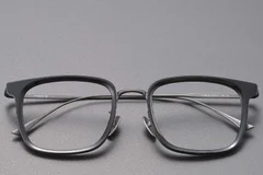 BS1913-0783_Black_Rectangular_Titanium_glasses_front