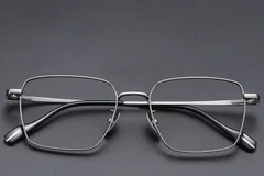 BS1913-0827_Grey_Rectangular_Titanium_glasses_front