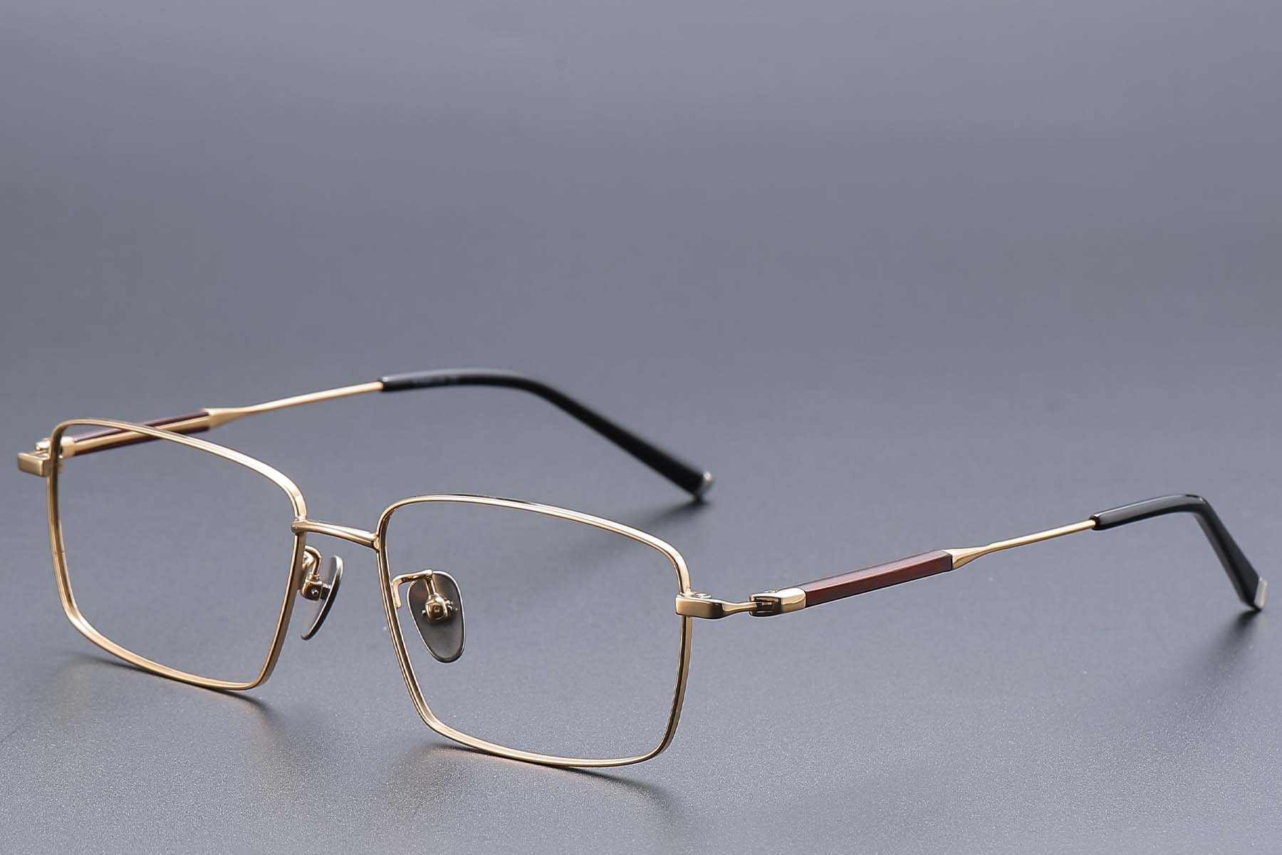 BS1913-0855_Golden_Rectangular_Titanium_glasses_corner