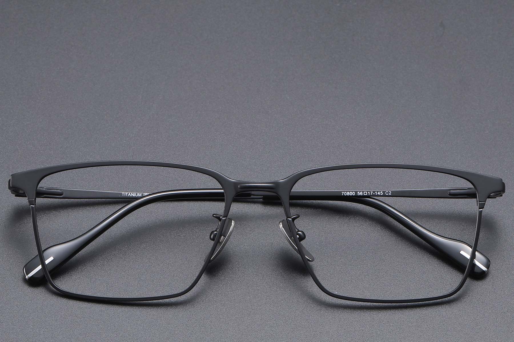 BS1913-0862_Black_Rectangular_Titanium_glasses_front