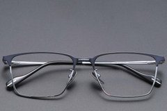 BS1913-0864_Silver_Rectangular_Titanium_glasses_front