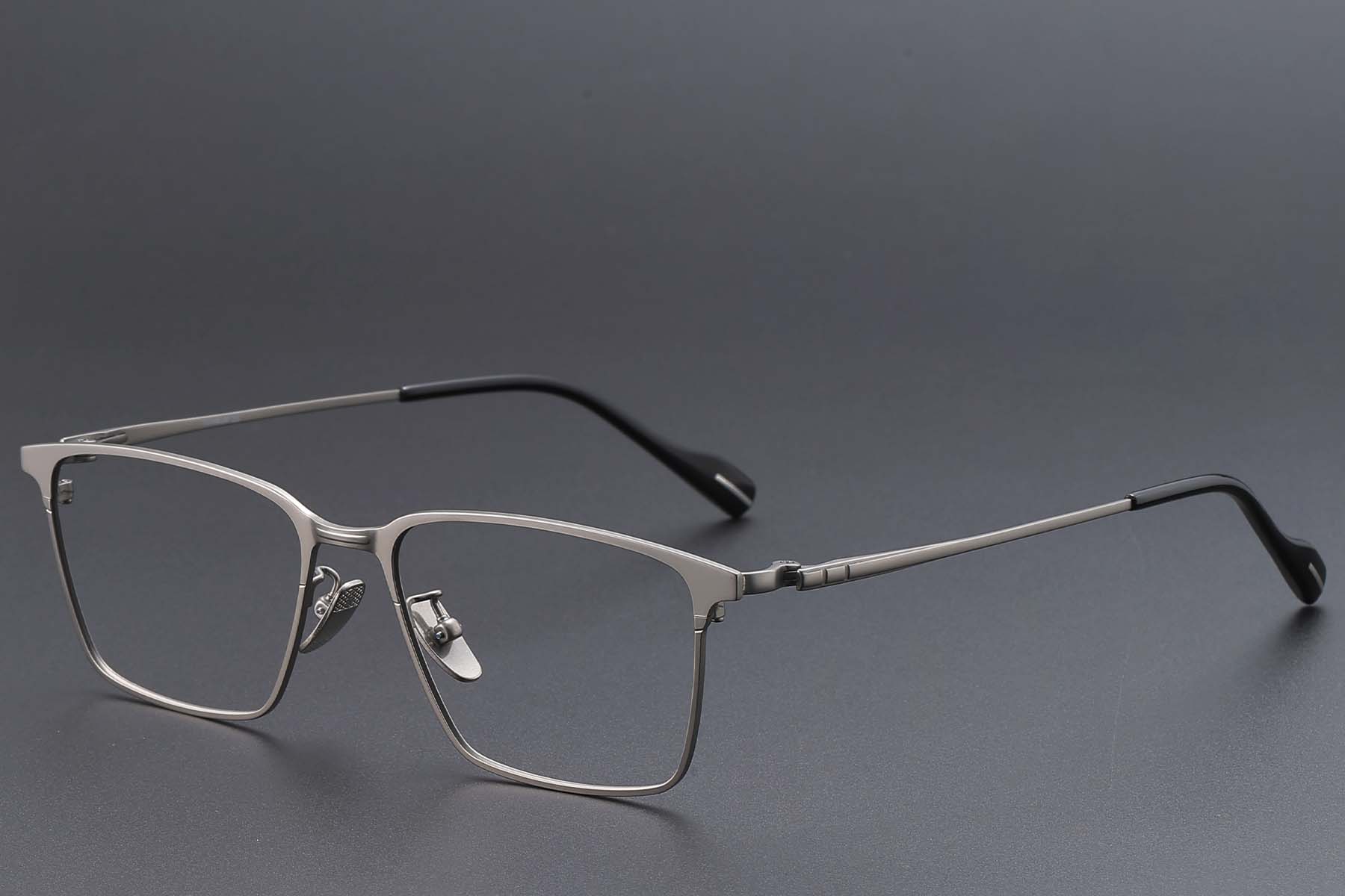 BS1913-0865_Grey_Rectangular_Titanium_glasses_corner