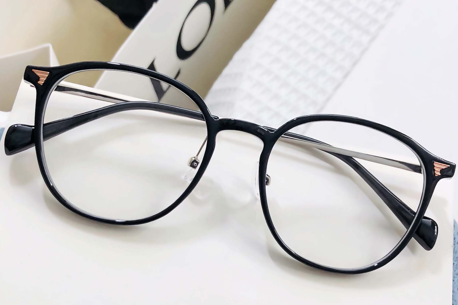 BS1924-0026_Black_Oval_TR90_Glasses_front