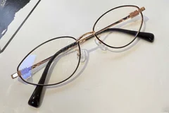 BS1924-0042_Black_Butterfly_Metal_Glasses_front