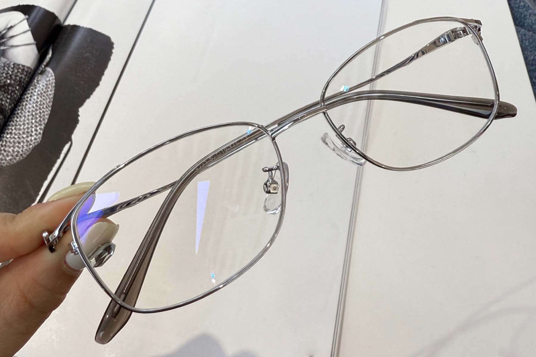 BS1924-0057_Silver_Rectangular_Metal_Glasses_front