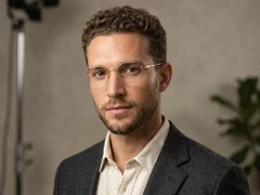 BS1924-0365_Golden_Oval_Titanium_Glasses-tryon_male