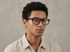 BS2012-0708_Black_Oval_Acetate_Glasses-tryon_male