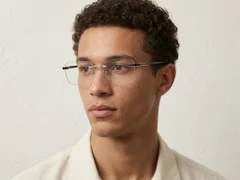 BS2012-0936_Golden_Invisible_Metal_Glasses-tryon_male