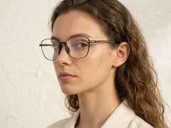 BS2012-0992_Black_Butterfly_Metal_Glasses_corner-tryon_female
