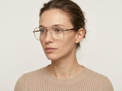 BS2012-1077_Golden_Aviator_Metal_Glasses_corner-tryon_female