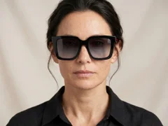 BS2012-1154_Black_Rectangular_Acetate_sunglasses_corner-tryon_female