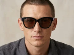 BS2012-1163_Black_Oval_Acetate_sunglasses_corner-tryon_male