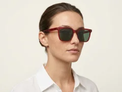 BS2012-1194_Red_Rectangular_Acetate_sunglasses_corner-tryon_female