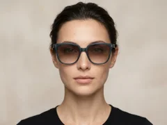 BS2012-1202_Green_Rectangular_Acetate_sunglasses_corner-tryon_female
