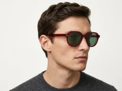 BS2012-1214_Red_Oval_Acetate_sunglasses_corner-tryon_male
