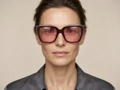 BS2012-1255_Purple_Butterfly_Acetate_sunglasses_corner-tryon_female