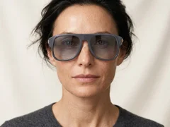 BS2012-1275_Grey_Aviator_Acetate_sunglasses_corner-tryon_female