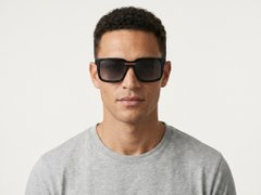 BS2012-1295_Black_Rectangular_Acetate_sunglasses_corner-tryon_male