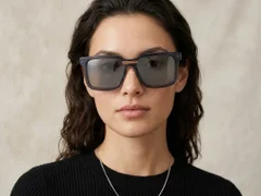BS2012-1297_Grey_Rectangular_Acetate_sunglasses_corner-tryon_female