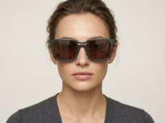 BS2012-1298_Green_Rectangular_Acetate_sunglasses_corner-tryon_female