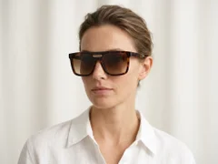 BS2012-1306_Tortoiseshell_Aviator_Acetate_sunglasses_corner-tryon_female