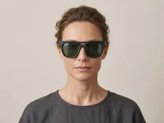 BS2012-1315_Black_Aviator_Acetate_sunglasses_corner-tryon_female