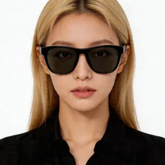 bs2012-1333_black_oval_acetate_sunglasses_model