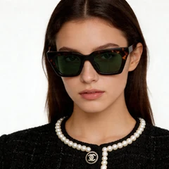 bs2012-1352_tortoiseshell_rectangular_acetate_sunglasses_model