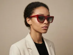 BS2012-1360_Red_Butterfly_Acetate_sunglasses_corner-tryon_female