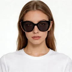 bs2012-1362_black_geometric_acetate_sunglasses_model