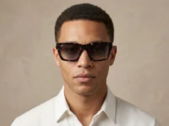 BS2012-1380_Tortoiseshell_Rectangular_Acetate_sunglasses-tryon_male