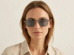 BS2012-1936_Black_Rectangular_Metal_Sunglasses_corner-tryon_female