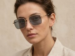 BS2012-1972_Golden_Rectangular_Metal_Sunglasses_corner-tryon_female
