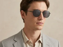 BS2012-1980_Black_Oval_Metal_Sunglasses-tryon_male