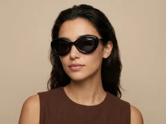 BS2012-2681_Black_Butterfly_Acetate_Sunglasses-tryon_female