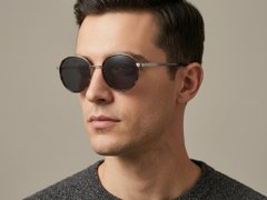 BS2012-2691_Tortoiseshell_Oval_Metal_Sunglasses-tryon_male