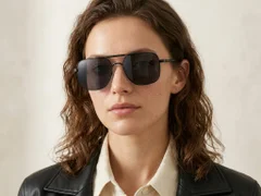 BS2012-2715_Black_Aviator_Metal_Sunglasses-tryon_female