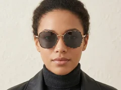 BS2012-2769_Tortoiseshell_Oval_Metal_Sunglasses-tryon_female