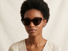 BS2012-2772_Tortoiseshell_Butterfly_Acetate_Sunglasses-tryon_female