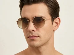 BS2012-2816_Golden_Oval_Metal_Sunglasses-tryon_male