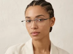 BS2012-2893_Black_Invisible_Metal_Glasses-tryon_female